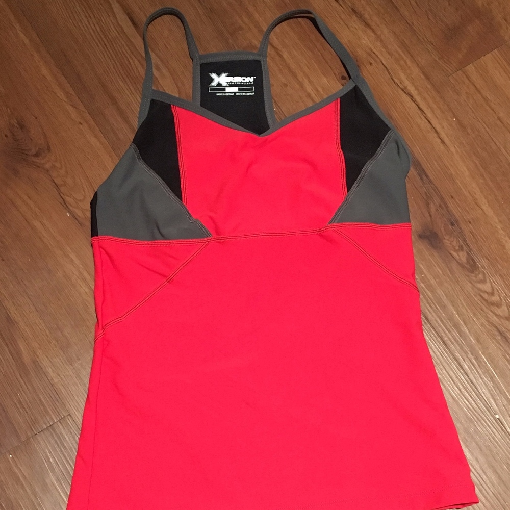 Xersion performance running/workout shirt